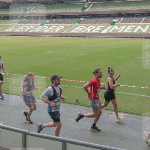 13.09.2026 - 21. swb-Marathon Bremen Michael Burmester http://msf.ph/oto/10335505 13.09.2026 13:10:19 Laufen im Stadion 164, 373, 383, 391, 448, 532, 549, 563, 581, 625, 813, 869, 898, 984, 1072, 1150, 1180, 1738, 1855, 1867, 1880, 1894, 1967, 2202, 2208, 2232, 2243, 2268, 2284, 2330, 2333, 2339, 2342, 2429, 2432, 2441, 2443, 2471, 2525, 2530, 2531, 2553, 2573, 2589, 2594, 2654, 2682, 2692, 2714, 2717, 2784, 2785, 2819, 2836, 2920, 2931, 2932, 2941, 3026, 3032, 3063, 3086, 3089, 3122, 3174, 3207, 3208, 3291, 3316, 3333, 3370, 3398, 3409, 3410, 3437, 3470, 3549, 3707, 3769, 3857, 109 meine-sportfotos.de