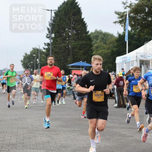 13.09.2026 - Kiel Lauf Andreas Tolksdorf http://msf.ph/oto/10335506 13.09.2026 09:53:11 Kiellinie 34, 1300, 38, 10233, 563, 38, 9868 meine-sportfotos.de
