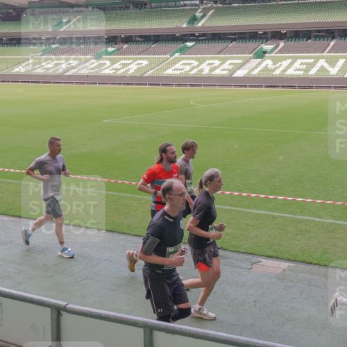 13.09.2026 - 21. swb-Marathon Bremen Michael Burmester http://msf.ph/oto/10335543 13.09.2026 13:10:22 Laufen im Stadion 164, 373, 383, 391, 448, 532, 549, 563, 581, 625, 813, 869, 898, 984, 1072, 1150, 1180, 1738, 1855, 1867, 1880, 1894, 1967, 2202, 2208, 2232, 2243, 2268, 2284, 2330, 2333, 2339, 2342, 2429, 2432, 2441, 2443, 2471, 2525, 2530, 2531, 2553, 2573, 2589, 2594, 2654, 2682, 2714, 2717, 2784, 2785, 2819, 2836, 2920, 2931, 2932, 2941, 3026, 3032, 3063, 3086, 3089, 3122, 3174, 3207, 3208, 3291, 3316, 3333, 3370, 3398, 3409, 3410, 3437, 3470, 3549, 3707, 3769, 3857, 109 meine-sportfotos.de