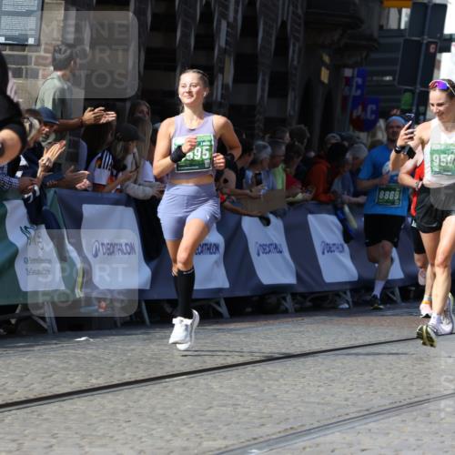 13.09.2026 - 21. swb-Marathon Bremen Strokosch-Dieckow http://msf.ph/oto/10335546 13.09.2026 13:17:50 Ziel 560, 771, 842, 1297, 2008, 2234, 3148, 3760, 4171, 5041, 5550, 6095, 6803, 7901, 8100, 8250, 8253, 8446, 8532, 8714, 9075, 9400, 948, 1631, 1797, 2001, 2634, 3514, 4131, 4733, 5935, 5948, 6290, 6448, 8805, 8869, 9595, 9596, 9837, 13041 meine-sportfotos.de