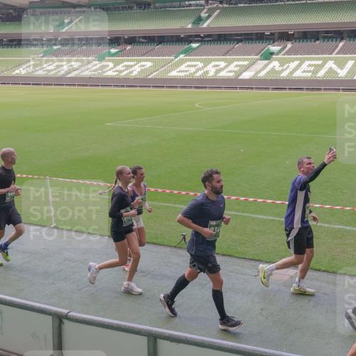 13.09.2026 - 21. swb-Marathon Bremen Michael Burmester http://msf.ph/oto/10335564 13.09.2026 13:10:26 Laufen im Stadion 164, 373, 383, 391, 448, 532, 549, 563, 581, 625, 813, 869, 898, 984, 1072, 1180, 1738, 1855, 1867, 1894, 1967, 2202, 2208, 2232, 2243, 2268, 2284, 2330, 2333, 2339, 2342, 2429, 2432, 2441, 2443, 2471, 2525, 2530, 2531, 2553, 2573, 2589, 2594, 2654, 2669, 2682, 2714, 2717, 2784, 2785, 2819, 2836, 2920, 2931, 2932, 2941, 3026, 3032, 3063, 3086, 3089, 3122, 3174, 3207, 3208, 3291, 3316, 3333, 3370, 3398, 3409, 3410, 3437, 3470, 3549, 3707, 3769, 3857, 109 meine-sportfotos.de