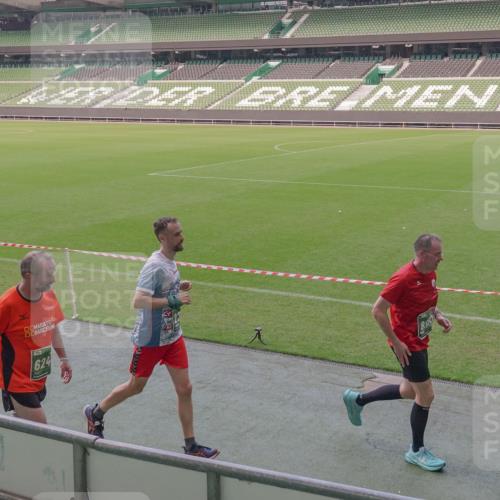 13.09.2026 - 21. swb-Marathon Bremen Michael Burmester http://msf.ph/oto/10335585 13.09.2026 13:10:29 Laufen im Stadion 164, 373, 383, 391, 448, 532, 549, 563, 581, 625, 813, 869, 898, 984, 1072, 1180, 1738, 1855, 1867, 1894, 1967, 2202, 2208, 2232, 2243, 2268, 2284, 2330, 2333, 2339, 2342, 2429, 2432, 2441, 2443, 2471, 2525, 2530, 2531, 2553, 2573, 2589, 2594, 2654, 2669, 2682, 2714, 2717, 2784, 2785, 2819, 2836, 2920, 2931, 2932, 2941, 3026, 3032, 3063, 3086, 3089, 3122, 3174, 3207, 3208, 3291, 3316, 3333, 3352, 3370, 3398, 3409, 3410, 3437, 3470, 3549, 3707, 3769, 3857, 109 meine-sportfotos.de