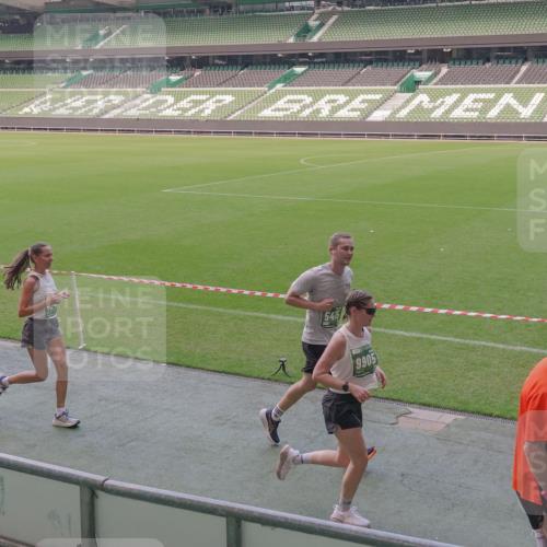 13.09.2026 - 21. swb-Marathon Bremen Michael Burmester http://msf.ph/oto/10335602 13.09.2026 13:10:31 Laufen im Stadion 164, 265, 373, 383, 391, 448, 532, 549, 563, 581, 813, 869, 898, 984, 1072, 1180, 1738, 1855, 1867, 1894, 1967, 2202, 2208, 2232, 2243, 2268, 2284, 2299, 2330, 2333, 2339, 2342, 2432, 2441, 2443, 2471, 2525, 2530, 2531, 2553, 2573, 2589, 2594, 2654, 2669, 2682, 2714, 2717, 2784, 2785, 2819, 2836, 2920, 2931, 2932, 3026, 3032, 3063, 3086, 3089, 3122, 3159, 3174, 3207, 3208, 3291, 3316, 3333, 3352, 3370, 3398, 3409, 3410, 3437, 3470, 3549, 3707, 3769, 3857, 109 meine-sportfotos.de