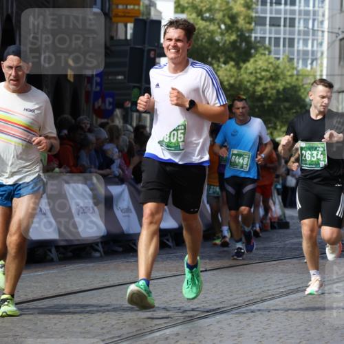 13.09.2026 - 21. swb-Marathon Bremen Strokosch-Dieckow http://msf.ph/oto/10335667 13.09.2026 13:17:56 Ziel 560, 771, 1297, 2008, 2125, 2234, 2812, 3760, 4171, 4498, 4499, 4620, 5041, 5550, 5817, 6803, 7901, 8100, 8250, 8253, 8446, 8532, 8714, 9075, 9400, 9505, 13107, 1631, 1797, 1872, 2260, 2634, 2671, 3241, 3458, 3514, 3634, 4131, 4733, 5292, 5695, 5948, 6152, 6290, 6448, 8094, 8805, 8943, 8944, 9134, 9609 meine-sportfotos.de