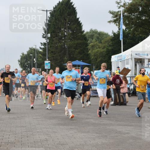 13.09.2026 - Kiel Lauf Andreas Tolksdorf http://msf.ph/oto/10335683 13.09.2026 09:53:18 Kiellinie 4, 12277, 11299, 2673, 4679, 3298, 30, 32, 5813 meine-sportfotos.de
