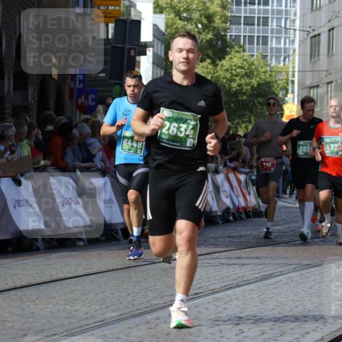 13.09.2026 - 21. swb-Marathon Bremen Strokosch-Dieckow http://msf.ph/oto/10335728 13.09.2026 13:17:57 Ziel 560, 771, 1297, 2008, 2125, 2234, 2812, 3760, 4171, 4498, 4499, 4620, 5041, 5550, 5817, 7901, 8100, 8250, 8253, 8446, 8714, 9075, 9400, 9505, 13107, 1631, 1872, 2260, 2634, 2671, 3241, 3458, 3514, 3634, 4131, 4733, 5292, 5695, 5948, 6152, 6290, 6448, 8094, 8805, 8943, 8944, 9134, 9609 meine-sportfotos.de