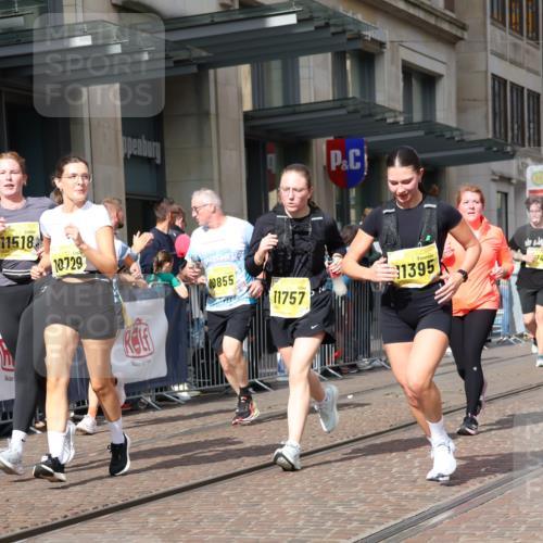 13.09.2026 - 21. swb-Marathon Bremen Strokosch-Dieckow http://msf.ph/oto/10335745 13.09.2026 11:04:43 Ziel 10315, 10370, 10465, 10718, 10729, 10741, 10800, 10850, 10855, 10856, 10975, 11006, 11102, 11105, 11133, 11157, 11218, 11272, 11281, 11395, 11518, 11584, 11616, 11722, 11757, 11900, 11939, 12002, 12064, 12099, 12235, 12335, 12420, 12493, 12495, 12498, 12500, 12502, 12522, 12563, 10160, 10198, 10245, 10283, 10481, 10526, 10711, 10755, 10877, 10940, 11006, 11114, 11214, 11215, 11248, 11364, 11366, 11410, 11592, 11705, 11761, 11991, 12005, 12009, 12929 meine-sportfotos.de