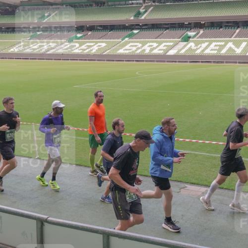 13.09.2026 - 21. swb-Marathon Bremen Michael Burmester http://msf.ph/oto/10335807 13.09.2026 13:10:53 Laufen im Stadion 164, 265, 373, 391, 448, 581, 703, 869, 898, 984, 1180, 1738, 1855, 1867, 1894, 1936, 1952, 1967, 2202, 2232, 2268, 2281, 2284, 2299, 2330, 2333, 2339, 2342, 2353, 2432, 2443, 2471, 2525, 2530, 2531, 2553, 2573, 2589, 2594, 2654, 2669, 2682, 2714, 2717, 2784, 2785, 2804, 2819, 2836, 2907, 2920, 2932, 2976, 3026, 3032, 3063, 3082, 3086, 3089, 3122, 3159, 3174, 3207, 3208, 3291, 3316, 3333, 3352, 3370, 3398, 3409, 3410, 3470, 3549, 3707, 3769, 551 meine-sportfotos.de