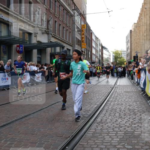 13.09.2026 - 21. swb-Marathon Bremen Strokosch-Dieckow http://msf.ph/oto/10335809 13.09.2026 13:25:04 Ziel 209, 260, 1119, 1436, 1448, 1650, 1658, 2046, 3168, 3187, 4294, 4459, 5755, 5814, 6113, 6380, 7252, 7306, 7326, 8357, 8545, 8695, 8769, 9036, 9299, 9460, 9468, 9493, 9563, 13025, 13088, 972, 1080, 1166, 1264, 1448, 1516, 2322, 2761, 3015, 3105, 4091, 4113, 4198, 4262, 4277, 4507, 4918, 4973, 5664, 6079, 6360, 6544, 6626, 6807, 6943, 7409, 7854, 8245, 8853, 9073, 9152, 9360, 9493, 10103, 13088 meine-sportfotos.de