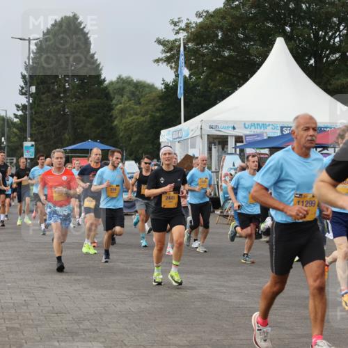 13.09.2026 - Kiel Lauf Andreas Tolksdorf http://msf.ph/oto/10335832 13.09.2026 09:53:22 Kiellinie 2441, 1525, 11299, 12277 meine-sportfotos.de