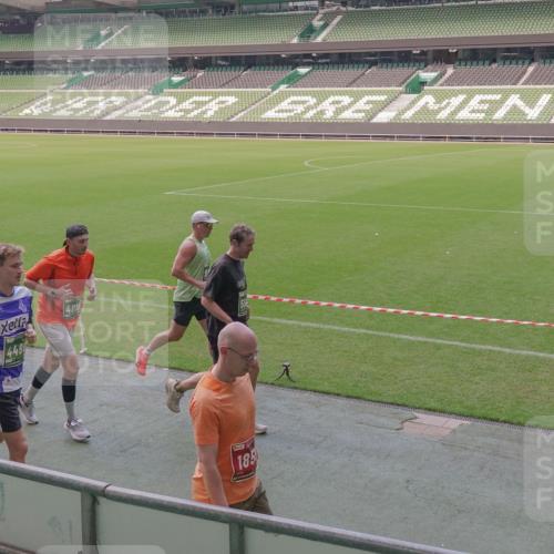 13.09.2026 - 21. swb-Marathon Bremen Michael Burmester http://msf.ph/oto/10335843 13.09.2026 13:10:58 Laufen im Stadion 164, 265, 373, 448, 581, 703, 869, 984, 1113, 1180, 1738, 1855, 1867, 1894, 1936, 1952, 1967, 2202, 2232, 2268, 2281, 2284, 2299, 2330, 2333, 2339, 2342, 2353, 2432, 2443, 2525, 2530, 2531, 2553, 2573, 2589, 2594, 2654, 2659, 2669, 2682, 2714, 2717, 2784, 2785, 2804, 2819, 2822, 2836, 2907, 2920, 2932, 2976, 3026, 3027, 3032, 3063, 3079, 3082, 3086, 3089, 3122, 3159, 3174, 3207, 3208, 3291, 3328, 3333, 3352, 3370, 3398, 3409, 3410, 3470, 3549, 3769, 551 meine-sportfotos.de