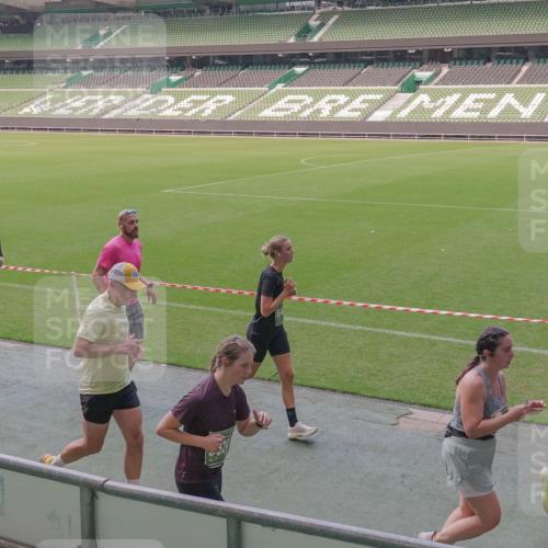 13.09.2026 - 21. swb-Marathon Bremen Michael Burmester http://msf.ph/oto/10335875 13.09.2026 13:11:00 Laufen im Stadion 164, 265, 373, 448, 581, 703, 869, 984, 1113, 1180, 1738, 1851, 1855, 1867, 1894, 1936, 1952, 1967, 2202, 2232, 2268, 2281, 2284, 2299, 2330, 2333, 2339, 2342, 2353, 2432, 2443, 2525, 2530, 2531, 2553, 2573, 2589, 2594, 2654, 2659, 2669, 2682, 2714, 2717, 2784, 2785, 2804, 2819, 2822, 2836, 2907, 2920, 2932, 2976, 3026, 3027, 3032, 3063, 3079, 3082, 3086, 3089, 3122, 3159, 3174, 3207, 3208, 3291, 3328, 3352, 3370, 3398, 3409, 3410, 3470, 3549, 3769, 551 meine-sportfotos.de