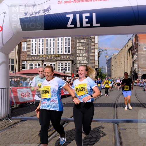 13.09.2026 - 21. swb-Marathon Bremen Tim E. http://msf.ph/oto/10335890 13.09.2026 11:07:24 Ziel 10156, 10360, 11100, 11257, 11393, 11439, 11600, 11684, 11696, 11759, 11822, 11823, 12255 meine-sportfotos.de