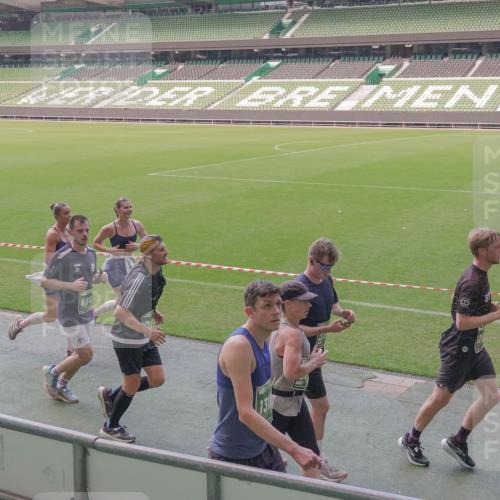 13.09.2026 - 21. swb-Marathon Bremen Michael Burmester http://msf.ph/oto/10335893 13.09.2026 13:11:02 Laufen im Stadion 164, 265, 373, 448, 581, 703, 869, 984, 1113, 1180, 1738, 1851, 1855, 1867, 1894, 1936, 1952, 1967, 2202, 2232, 2268, 2281, 2284, 2299, 2330, 2333, 2339, 2342, 2353, 2426, 2432, 2443, 2530, 2531, 2553, 2573, 2589, 2594, 2654, 2659, 2669, 2682, 2714, 2717, 2784, 2785, 2804, 2819, 2822, 2836, 2907, 2920, 2932, 2976, 3026, 3027, 3063, 3079, 3082, 3086, 3089, 3122, 3159, 3174, 3207, 3208, 3291, 3328, 3352, 3370, 3409, 3410, 3470, 3549, 3769, 551 meine-sportfotos.de