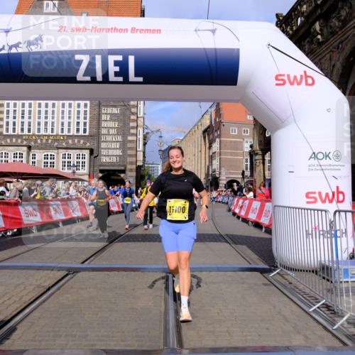 13.09.2026 - 21. swb-Marathon Bremen Tim E. http://msf.ph/oto/10335902 13.09.2026 11:07:26 Ziel 10156, 10360, 11100, 11246, 11257, 11393, 11439, 11600, 11684, 11696, 11759, 11822, 11823, 12255 meine-sportfotos.de
