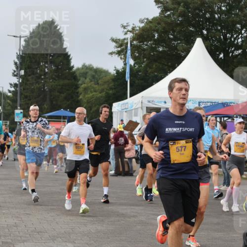13.09.2026 - Kiel Lauf Andreas Tolksdorf http://msf.ph/oto/10335920 13.09.2026 09:53:26 Kiellinie 4446, 10368, 9373, 39, 577, 11040, 2814, 587 meine-sportfotos.de