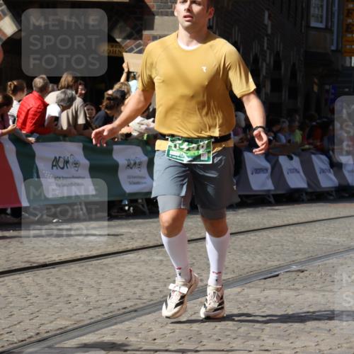 13.09.2026 - 21. swb-Marathon Bremen Strokosch-Dieckow http://msf.ph/oto/10335931 13.09.2026 13:18:11 Ziel 948, 1631, 1797, 2001, 2125, 2634, 2812, 3051, 3192, 4286, 4374, 4498, 4499, 4620, 5530, 5817, 5935, 8805, 8869, 9505, 9595, 9596, 9837, 13041, 13107, 1146, 1419, 5307, 5460, 7491, 7954, 10065, 13150 meine-sportfotos.de