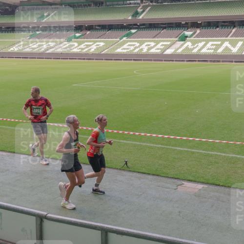 13.09.2026 - 21. swb-Marathon Bremen Michael Burmester http://msf.ph/oto/10336000 13.09.2026 13:11:13 Laufen im Stadion 265, 373, 448, 581, 703, 843, 869, 984, 1113, 1180, 1435, 1738, 1849, 1851, 1855, 1867, 1894, 1936, 1952, 1967, 2202, 2248, 2268, 2281, 2284, 2299, 2330, 2333, 2339, 2342, 2353, 2375, 2426, 2432, 2443, 2530, 2531, 2553, 2589, 2654, 2659, 2669, 2673, 2682, 2714, 2717, 2784, 2785, 2804, 2819, 2822, 2836, 2850, 2907, 2920, 2932, 2976, 3026, 3027, 3063, 3079, 3082, 3086, 3089, 3122, 3159, 3174, 3207, 3208, 3291, 3328, 3349, 3352, 3370, 3409, 3410, 3470, 3549, 551 meine-sportfotos.de