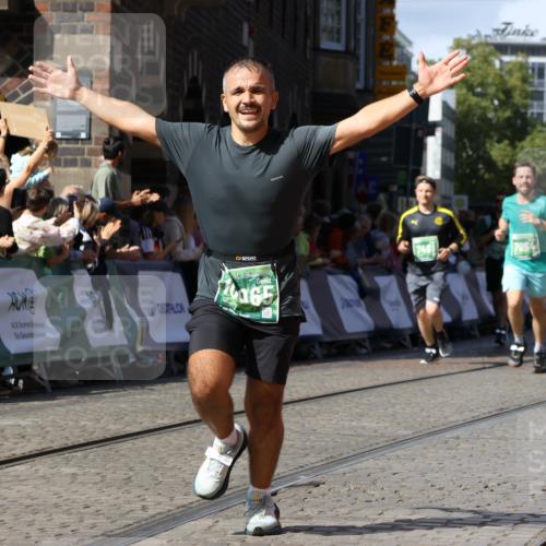 13.09.2026 - 21. swb-Marathon Bremen Strokosch-Dieckow http://msf.ph/oto/10336014 13.09.2026 13:18:13 Ziel 948, 1631, 1797, 2001, 2125, 2634, 3051, 3192, 4286, 4374, 5530, 5817, 5935, 5948, 6290, 6448, 8805, 8869, 9505, 9595, 9596, 9837, 13041, 1146, 1419, 2055, 5307, 5460, 6293, 6294, 6818, 7491, 7954, 13150 meine-sportfotos.de