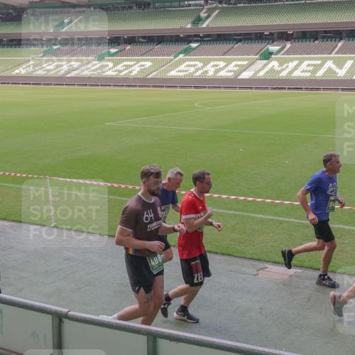 13.09.2026 - 21. swb-Marathon Bremen Michael Burmester http://msf.ph/oto/10336046 13.09.2026 13:11:19 Laufen im Stadion 265, 373, 581, 703, 843, 869, 984, 1113, 1180, 1226, 1435, 1738, 1849, 1851, 1855, 1867, 1894, 1936, 1952, 1967, 2202, 2248, 2268, 2281, 2284, 2299, 2330, 2333, 2339, 2342, 2353, 2375, 2377, 2426, 2432, 2443, 2530, 2531, 2553, 2589, 2654, 2659, 2669, 2673, 2682, 2714, 2784, 2785, 2804, 2819, 2822, 2836, 2850, 2907, 2920, 2932, 2976, 3026, 3027, 3063, 3079, 3082, 3086, 3089, 3122, 3159, 3174, 3207, 3208, 3308, 3328, 3349, 3352, 3370, 3409, 3410, 3470, 3549, 551 meine-sportfotos.de