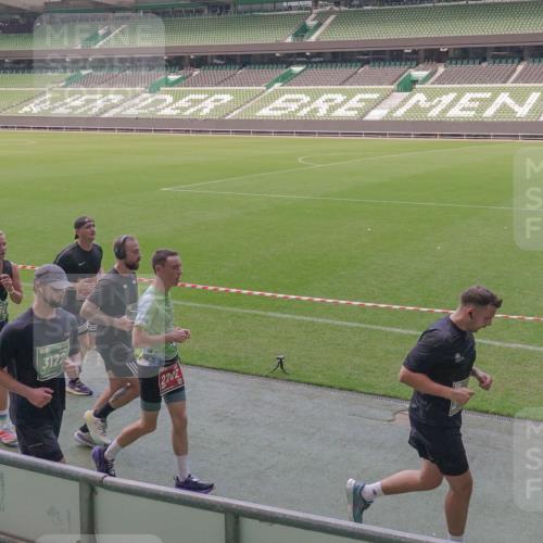 13.09.2026 - 21. swb-Marathon Bremen Michael Burmester http://msf.ph/oto/10336080 13.09.2026 13:11:22 Laufen im Stadion 265, 373, 581, 703, 843, 984, 1113, 1226, 1435, 1738, 1849, 1851, 1855, 1867, 1894, 1936, 1952, 1967, 2202, 2248, 2268, 2281, 2284, 2299, 2330, 2333, 2339, 2342, 2353, 2375, 2377, 2398, 2426, 2432, 2443, 2530, 2531, 2553, 2589, 2654, 2659, 2669, 2673, 2682, 2714, 2784, 2785, 2804, 2819, 2822, 2836, 2850, 2907, 2920, 2932, 2976, 3026, 3027, 3063, 3079, 3082, 3089, 3122, 3159, 3174, 3207, 3208, 3308, 3328, 3349, 3352, 3370, 3409, 3410, 3470, 3549, 551 meine-sportfotos.de
