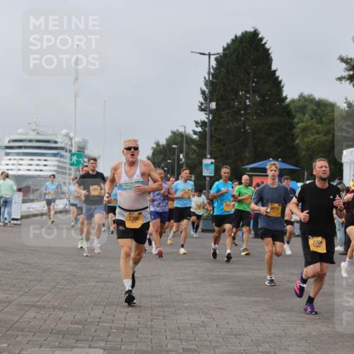 13.09.2026 - Kiel Lauf Andreas Tolksdorf http://msf.ph/oto/10336138 13.09.2026 09:53:35 Kiellinie 20, 7790, 6634, 8072, 7709, 39, 1216 meine-sportfotos.de