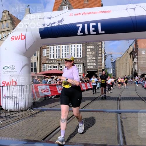 13.09.2026 - 21. swb-Marathon Bremen Tim E. http://msf.ph/oto/10336146 13.09.2026 11:07:31 Ziel 10156, 10205, 10360, 10488, 10748, 11100, 11123, 11246, 11393, 11439, 11600, 11684, 11696, 11759, 11822, 11823, 11917, 12020, 12173, 12255, 12266, 12536 meine-sportfotos.de