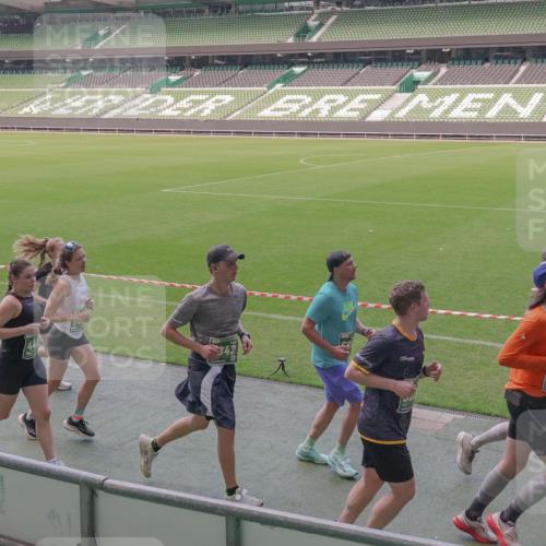 13.09.2026 - 21. swb-Marathon Bremen Michael Burmester http://msf.ph/oto/10336163 13.09.2026 13:11:30 Laufen im Stadion 265, 373, 581, 703, 843, 984, 1113, 1226, 1435, 1738, 1849, 1851, 1855, 1867, 1894, 1936, 1952, 1967, 2202, 2248, 2268, 2281, 2284, 2299, 2330, 2333, 2336, 2339, 2342, 2353, 2375, 2377, 2398, 2426, 2432, 2443, 2530, 2531, 2553, 2589, 2654, 2659, 2669, 2673, 2682, 2784, 2804, 2819, 2822, 2836, 2850, 2907, 2932, 2976, 3026, 3027, 3079, 3082, 3089, 3122, 3143, 3159, 3174, 3207, 3208, 3308, 3328, 3349, 3352, 3370, 3409, 3410, 3470, 3549, 551 meine-sportfotos.de