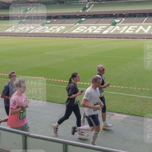 13.09.2026 - 21. swb-Marathon Bremen Michael Burmester http://msf.ph/oto/10336209 13.09.2026 13:11:39 Laufen im Stadion 265, 373, 581, 703, 843, 984, 1113, 1226, 1435, 1738, 1849, 1851, 1855, 1894, 1936, 1952, 1967, 2202, 2248, 2281, 2284, 2299, 2330, 2333, 2336, 2339, 2342, 2353, 2375, 2377, 2398, 2426, 2432, 2443, 2531, 2589, 2654, 2659, 2669, 2673, 2682, 2784, 2804, 2819, 2822, 2836, 2850, 2907, 2932, 2976, 3026, 3027, 3079, 3082, 3089, 3122, 3143, 3155, 3159, 3174, 3207, 3208, 3308, 3328, 3349, 3352, 3370, 3409, 3410, 3470, 3549, 551 meine-sportfotos.de