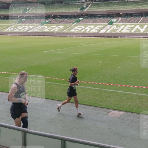13.09.2026 - 21. swb-Marathon Bremen Michael Burmester http://msf.ph/oto/10336334 13.09.2026 13:11:53 Laufen im Stadion 118, 265, 373, 514, 581, 703, 843, 984, 1113, 1226, 1286, 1334, 1435, 1738, 1849, 1851, 1894, 1936, 1952, 1967, 2248, 2281, 2284, 2299, 2330, 2333, 2336, 2342, 2353, 2375, 2377, 2398, 2426, 2432, 2443, 2505, 2531, 2589, 2654, 2659, 2669, 2673, 2765, 2784, 2804, 2815, 2819, 2822, 2836, 2850, 2895, 2907, 2932, 2963, 2966, 2976, 3026, 3027, 3079, 3082, 3143, 3155, 3159, 3174, 3207, 3208, 3308, 3328, 3349, 3352, 3370, 3409, 3470, 3549, 551 meine-sportfotos.de