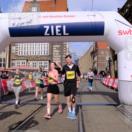13.09.2026 - 21. swb-Marathon Bremen Tim E. http://msf.ph/oto/10336359 13.09.2026 11:07:37 Ziel 10205, 10488, 10695, 10748, 11100, 11123, 11246, 11393, 11417, 11600, 11696, 11759, 11767, 11822, 11823, 11865, 11917, 12020, 12173, 12210, 12255, 12266, 12536 meine-sportfotos.de