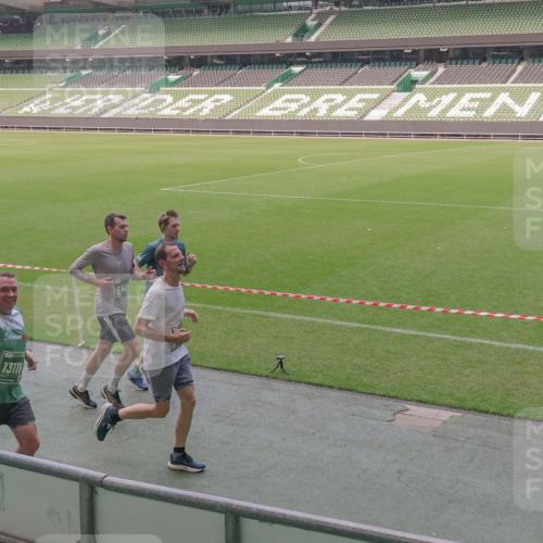 13.09.2026 - 21. swb-Marathon Bremen Michael Burmester http://msf.ph/oto/10336370 13.09.2026 13:11:59 Laufen im Stadion 118, 265, 373, 514, 581, 703, 843, 984, 1113, 1226, 1286, 1334, 1435, 1738, 1849, 1851, 1936, 1952, 1967, 2005, 2248, 2281, 2299, 2330, 2333, 2336, 2353, 2375, 2377, 2398, 2426, 2432, 2443, 2505, 2531, 2589, 2654, 2659, 2669, 2673, 2765, 2784, 2804, 2815, 2819, 2822, 2836, 2850, 2895, 2907, 2963, 2966, 2975, 2976, 3026, 3027, 3079, 3082, 3143, 3155, 3159, 3174, 3207, 3208, 3308, 3328, 3349, 3352, 3409, 3434, 3470, 3549, 551 meine-sportfotos.de