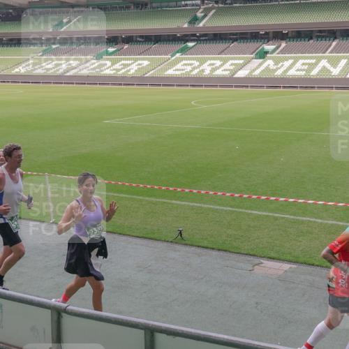 13.09.2026 - 21. swb-Marathon Bremen Michael Burmester http://msf.ph/oto/10336394 13.09.2026 13:12:02 Laufen im Stadion 118, 265, 373, 514, 581, 703, 843, 984, 1113, 1226, 1286, 1334, 1435, 1738, 1849, 1851, 1936, 1952, 2005, 2248, 2264, 2281, 2299, 2330, 2333, 2336, 2353, 2375, 2377, 2398, 2426, 2432, 2443, 2505, 2531, 2589, 2659, 2669, 2673, 2765, 2784, 2804, 2815, 2822, 2836, 2850, 2860, 2895, 2907, 2963, 2966, 2975, 2976, 3026, 3027, 3079, 3082, 3143, 3155, 3159, 3174, 3207, 3208, 3308, 3328, 3349, 3352, 3409, 3434, 3470, 3549, 551 meine-sportfotos.de