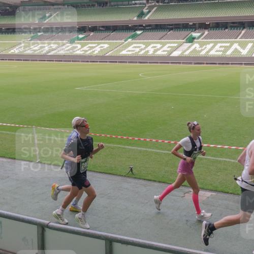 13.09.2026 - 21. swb-Marathon Bremen Michael Burmester http://msf.ph/oto/10336412 13.09.2026 13:12:03 Laufen im Stadion 118, 265, 373, 514, 581, 703, 843, 984, 1113, 1226, 1286, 1334, 1435, 1738, 1849, 1851, 1936, 1952, 2005, 2248, 2264, 2281, 2299, 2330, 2333, 2336, 2353, 2375, 2377, 2398, 2426, 2432, 2443, 2505, 2531, 2589, 2659, 2669, 2673, 2684, 2765, 2784, 2804, 2815, 2822, 2836, 2850, 2860, 2895, 2907, 2963, 2966, 2975, 2976, 3026, 3027, 3079, 3082, 3143, 3155, 3159, 3174, 3207, 3308, 3328, 3349, 3352, 3409, 3434, 3470, 3549, 551 meine-sportfotos.de