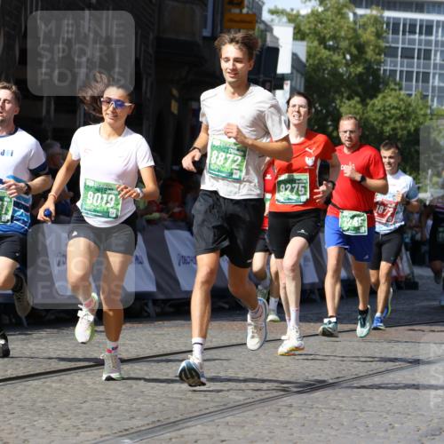 13.09.2026 - 21. swb-Marathon Bremen Strokosch-Dieckow http://msf.ph/oto/10336423 13.09.2026 13:18:29 Ziel 1631, 1872, 2260, 2634, 2671, 3241, 3458, 3514, 3634, 4131, 4733, 5292, 5695, 5948, 6152, 6290, 6448, 7954, 8094, 8805, 8943, 8944, 9134, 9609, 10065, 465, 2324, 2948, 3631, 4120, 4413, 4642, 5867, 6787, 7245, 7731, 8404, 8540, 8743, 8872, 9019, 9275, 9327, 9833 meine-sportfotos.de