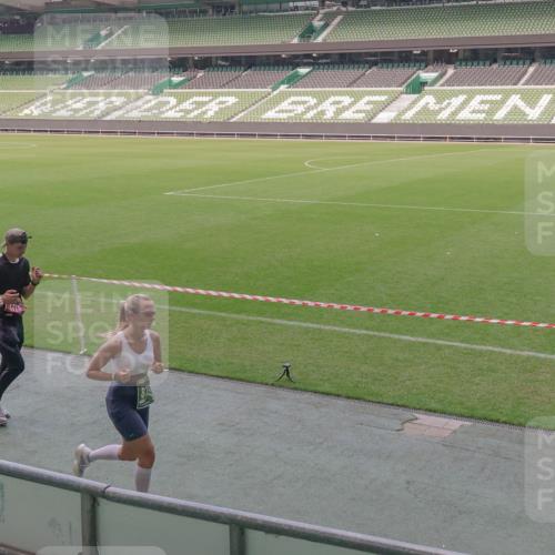 13.09.2026 - 21. swb-Marathon Bremen Michael Burmester http://msf.ph/oto/10336431 13.09.2026 13:12:06 Laufen im Stadion 118, 265, 373, 514, 581, 703, 843, 984, 1113, 1226, 1286, 1334, 1435, 1849, 1851, 1936, 1952, 2005, 2248, 2264, 2281, 2299, 2330, 2333, 2336, 2353, 2375, 2377, 2398, 2426, 2432, 2443, 2478, 2505, 2531, 2589, 2659, 2669, 2673, 2684, 2765, 2784, 2804, 2815, 2822, 2836, 2850, 2860, 2895, 2907, 2963, 2966, 2975, 2976, 3026, 3027, 3079, 3082, 3143, 3155, 3159, 3174, 3207, 3293, 3308, 3328, 3349, 3352, 3409, 3434, 3470, 3549, 551 meine-sportfotos.de