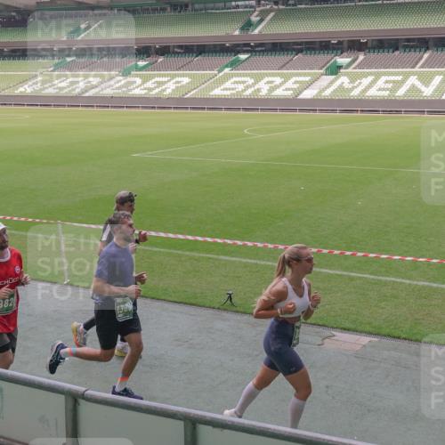 13.09.2026 - 21. swb-Marathon Bremen Michael Burmester http://msf.ph/oto/10336434 13.09.2026 13:12:07 Laufen im Stadion 118, 265, 373, 514, 581, 703, 843, 984, 1113, 1226, 1286, 1334, 1435, 1849, 1851, 1936, 1952, 2005, 2248, 2264, 2281, 2299, 2330, 2336, 2353, 2375, 2377, 2398, 2426, 2443, 2478, 2505, 2531, 2589, 2659, 2669, 2673, 2684, 2765, 2784, 2804, 2815, 2822, 2836, 2850, 2860, 2895, 2907, 2963, 2966, 2975, 2976, 3026, 3027, 3079, 3082, 3143, 3155, 3159, 3174, 3207, 3293, 3308, 3328, 3349, 3352, 3409, 3434, 3549, 551 meine-sportfotos.de