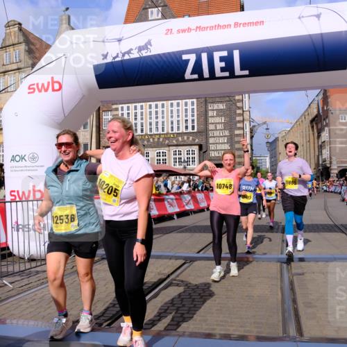 13.09.2026 - 21. swb-Marathon Bremen Tim E. http://msf.ph/oto/10336441 13.09.2026 11:07:40 Ziel 10138, 10205, 10488, 10695, 10748, 11123, 11246, 11417, 11600, 11696, 11759, 11767, 11822, 11823, 11865, 11917, 12020, 12173, 12210, 12255, 12266, 12536 meine-sportfotos.de