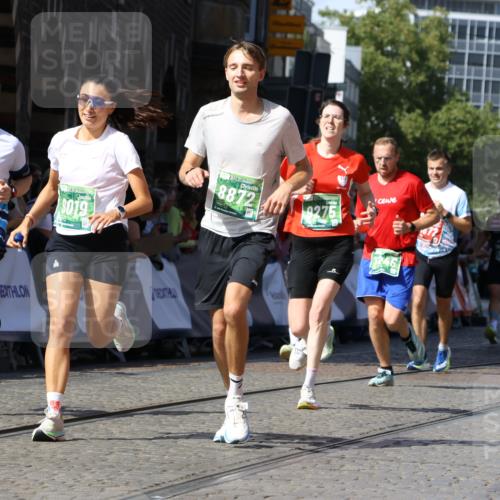 13.09.2026 - 21. swb-Marathon Bremen Strokosch-Dieckow http://msf.ph/oto/10336462 13.09.2026 13:18:29 Ziel 1631, 1872, 2260, 2634, 2671, 3241, 3458, 3514, 3634, 4131, 4733, 5292, 5695, 5948, 6152, 6290, 6448, 7954, 8094, 8805, 8943, 8944, 9134, 9609, 10065, 465, 2324, 2948, 3631, 4120, 4413, 4642, 5867, 6787, 7245, 7731, 8404, 8540, 8743, 8872, 9019, 9275, 9327, 9833 meine-sportfotos.de