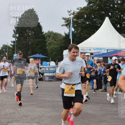 13.09.2026 - Kiel Lauf Andreas Tolksdorf http://msf.ph/oto/10336481 13.09.2026 09:53:49 Kiellinie 84, 229, 5175, 4778, 2465 meine-sportfotos.de