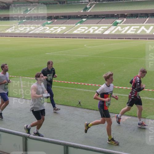13.09.2026 - 21. swb-Marathon Bremen Michael Burmester http://msf.ph/oto/10336496 13.09.2026 13:12:14 Laufen im Stadion 118, 183, 265, 514, 695, 703, 843, 933, 984, 1113, 1226, 1286, 1334, 1435, 1849, 1851, 1936, 1952, 2005, 2248, 2264, 2281, 2299, 2330, 2336, 2353, 2375, 2377, 2398, 2426, 2443, 2461, 2478, 2505, 2531, 2589, 2659, 2669, 2673, 2684, 2765, 2784, 2792, 2804, 2815, 2822, 2836, 2850, 2860, 2895, 2907, 2963, 2966, 2975, 2976, 3026, 3027, 3079, 3082, 3143, 3155, 3159, 3207, 3293, 3308, 3328, 3349, 3352, 3409, 3434, 3549, 551 meine-sportfotos.de
