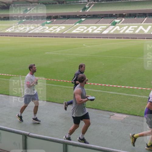 13.09.2026 - 21. swb-Marathon Bremen Michael Burmester http://msf.ph/oto/10336501 13.09.2026 13:12:14 Laufen im Stadion 118, 183, 265, 514, 695, 703, 843, 933, 984, 1113, 1226, 1286, 1334, 1435, 1849, 1851, 1936, 1952, 2005, 2248, 2264, 2281, 2299, 2330, 2336, 2353, 2375, 2377, 2398, 2426, 2443, 2461, 2478, 2505, 2531, 2589, 2659, 2669, 2673, 2684, 2765, 2784, 2792, 2804, 2815, 2822, 2836, 2850, 2860, 2895, 2907, 2963, 2966, 2975, 2976, 3026, 3027, 3079, 3082, 3143, 3155, 3159, 3207, 3293, 3308, 3328, 3349, 3352, 3409, 3434, 3549, 551 meine-sportfotos.de