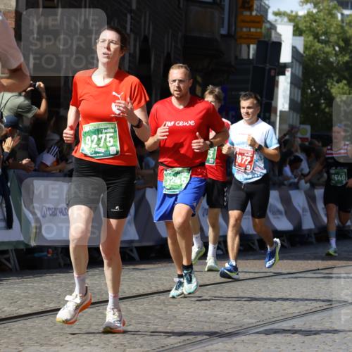 13.09.2026 - 21. swb-Marathon Bremen Strokosch-Dieckow http://msf.ph/oto/10336503 13.09.2026 13:18:30 Ziel 1631, 1872, 2260, 2671, 3241, 3458, 3514, 3634, 4131, 4733, 5292, 5695, 5948, 6152, 6290, 6448, 7954, 8094, 8943, 8944, 9134, 9609, 10065, 465, 2324, 2948, 3631, 4120, 4413, 4642, 5867, 6787, 7163, 7245, 8540, 8743, 9275, 9327, 9833 meine-sportfotos.de