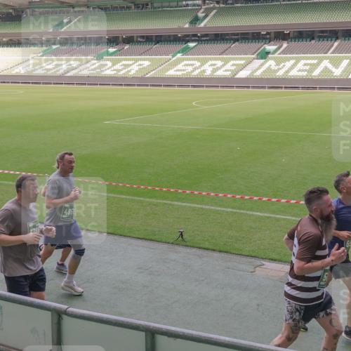 13.09.2026 - 21. swb-Marathon Bremen Michael Burmester http://msf.ph/oto/10336517 13.09.2026 13:12:16 Laufen im Stadion 118, 183, 265, 514, 695, 702, 703, 843, 933, 984, 1113, 1226, 1286, 1334, 1435, 1849, 1851, 1936, 1952, 2005, 2248, 2264, 2281, 2299, 2330, 2336, 2353, 2375, 2377, 2398, 2426, 2443, 2461, 2478, 2505, 2531, 2589, 2659, 2669, 2673, 2684, 2765, 2792, 2804, 2815, 2822, 2836, 2850, 2860, 2895, 2907, 2963, 2966, 2975, 2976, 3026, 3027, 3079, 3082, 3143, 3155, 3159, 3293, 3308, 3328, 3349, 3352, 3409, 3434, 3549, 551 meine-sportfotos.de