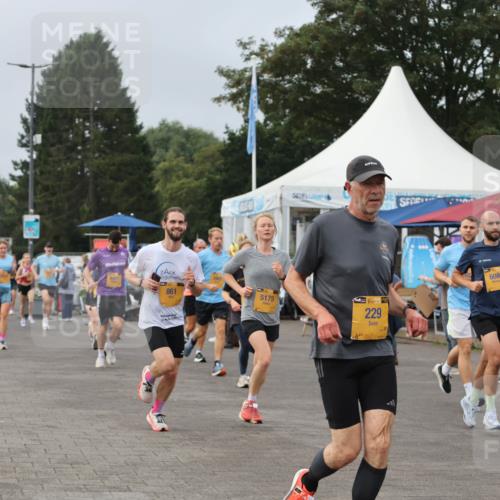 13.09.2026 - Kiel Lauf Andreas Tolksdorf http://msf.ph/oto/10336520 13.09.2026 09:53:50 Kiellinie 861, 5175, 38, 229, 20, 6080 meine-sportfotos.de