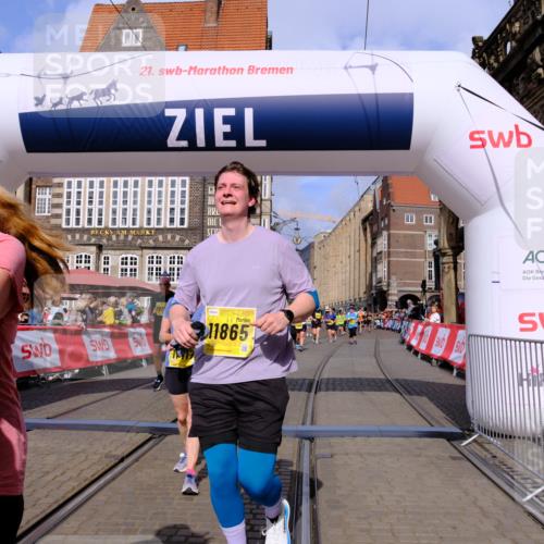 13.09.2026 - 21. swb-Marathon Bremen Tim E. http://msf.ph/oto/10336532 13.09.2026 11:07:42 Ziel 10138, 10205, 10279, 10280, 10488, 10501, 10505, 10695, 10748, 11123, 11246, 11417, 11600, 11759, 11767, 11865, 11899, 11917, 12020, 12173, 12210, 12266, 12277, 12419, 12536 meine-sportfotos.de