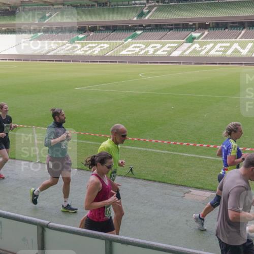 13.09.2026 - 21. swb-Marathon Bremen Michael Burmester http://msf.ph/oto/10336533 13.09.2026 13:12:18 Laufen im Stadion 118, 183, 265, 349, 514, 695, 702, 703, 843, 933, 984, 1113, 1226, 1286, 1334, 1435, 1849, 1851, 1936, 1952, 2005, 2248, 2264, 2281, 2299, 2330, 2336, 2353, 2375, 2377, 2398, 2426, 2443, 2461, 2478, 2505, 2531, 2589, 2659, 2669, 2673, 2684, 2765, 2792, 2804, 2815, 2822, 2836, 2850, 2860, 2884, 2895, 2907, 2963, 2966, 2975, 2976, 3027, 3079, 3082, 3143, 3155, 3159, 3293, 3308, 3328, 3349, 3352, 3409, 3434, 3549, 551 meine-sportfotos.de