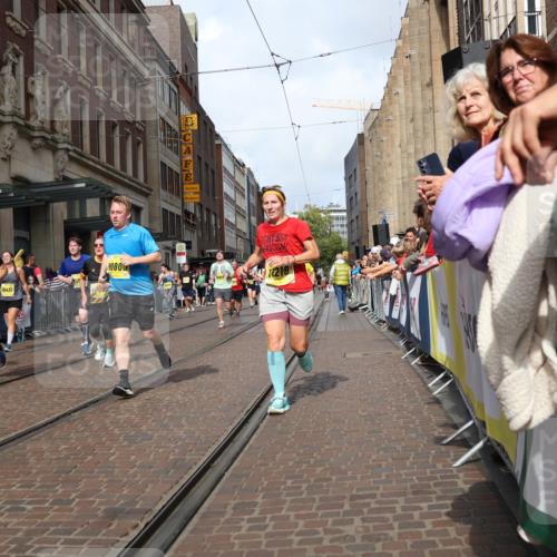 13.09.2026 - 21. swb-Marathon Bremen Strokosch-Dieckow http://msf.ph/oto/10336656 13.09.2026 11:05:05 Ziel 10186, 10411, 10432, 10576, 10697, 10717, 10800, 10802, 10995, 11102, 11146, 11157, 11218, 11314, 11326, 11334, 11387, 11394, 11521, 11571, 11572, 11584, 11616, 11722, 11724, 11892, 12011, 12055, 12079, 12080, 12251, 12273, 12330, 12362, 10198, 10283, 10315, 10370, 10465, 10718, 10729, 10741, 10800, 10850, 10855, 10856, 10940, 10975, 11006, 11105, 11133, 11272, 11281, 11395, 11518, 11584, 11722, 11757, 11900, 11939, 12002, 12005, 12064 meine-sportfotos.de