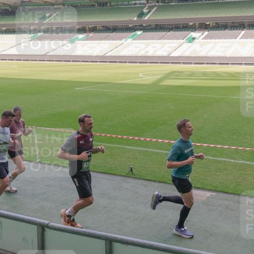 13.09.2026 - 21. swb-Marathon Bremen Michael Burmester http://msf.ph/oto/10336676 13.09.2026 13:12:34 Laufen im Stadion 118, 183, 265, 278, 349, 514, 576, 695, 702, 703, 843, 933, 950, 1005, 1113, 1143, 1226, 1286, 1334, 1435, 1641, 1849, 1851, 1936, 1952, 1991, 2005, 2248, 2264, 2281, 2299, 2336, 2353, 2375, 2377, 2398, 2426, 2439, 2461, 2478, 2505, 2612, 2659, 2665, 2669, 2673, 2684, 2765, 2773, 2792, 2804, 2815, 2816, 2822, 2850, 2860, 2884, 2895, 2907, 2921, 2963, 2966, 2975, 2976, 3016, 3027, 3079, 3082, 3143, 3155, 3159, 3253, 3293, 3308, 3313, 3328, 3349, 3352, 3434, 551 meine-sportfotos.de