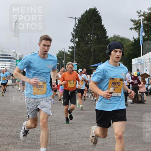 13.09.2026 - Kiel Lauf Andreas Tolksdorf http://msf.ph/oto/10336677 13.09.2026 09:53:56 Kiellinie 07, 38, 4393, 3819, 39, 8579, 229 meine-sportfotos.de